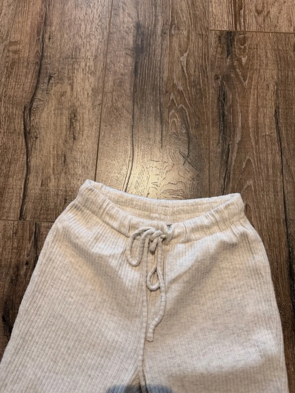 Babaton Light Cream Ribbed Drawstring Joggers - Picture 2 of 5